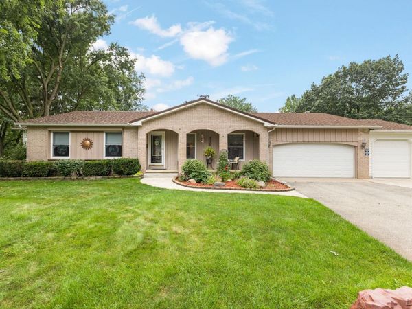 4328 Radcliffe , Adrian, MI 49221