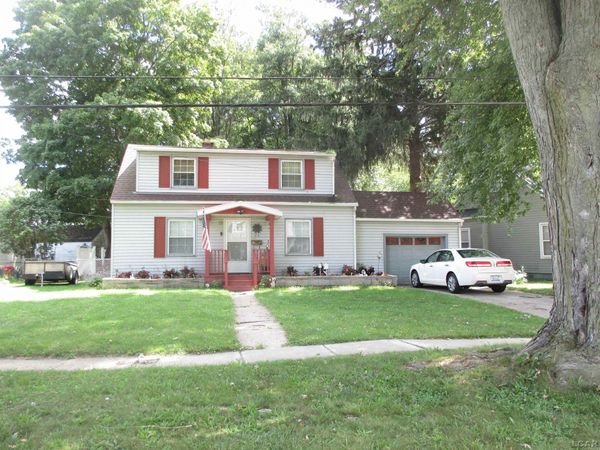 910 Sheffield , Adrian, MI 49221