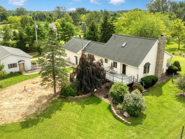 2200 E Munger , Tecumseh, MI 49286