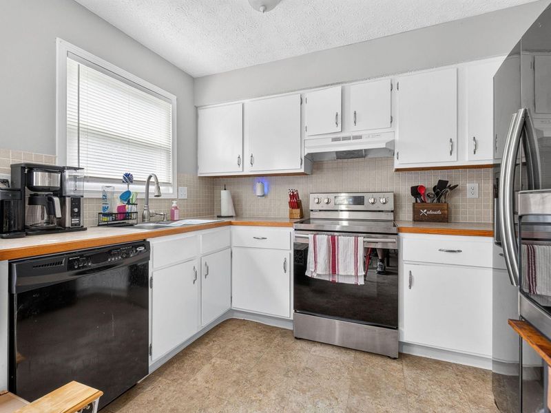 1561 Park Place Drive, Westerville, OH 43081 Photo 13