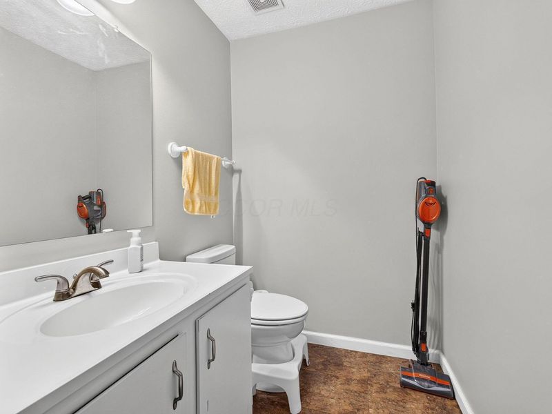 1561 Park Place Drive, Westerville, OH 43081 Photo 24