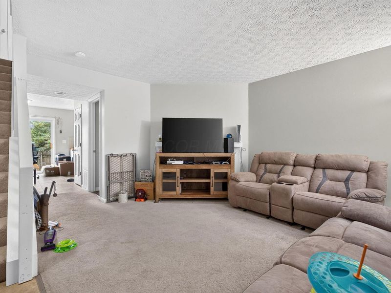 1561 Park Place Drive, Westerville, OH 43081 Photo 3