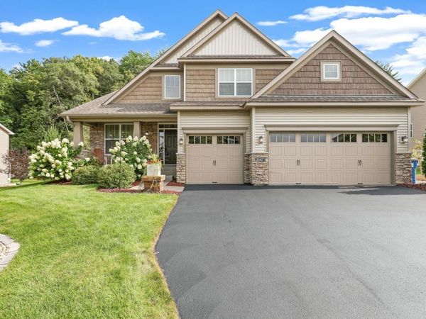 2147 Spring Lake Court , Shakopee, MN 55379
