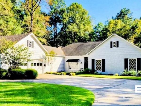 607 Edgewood Dr, Brewton, AL 36426