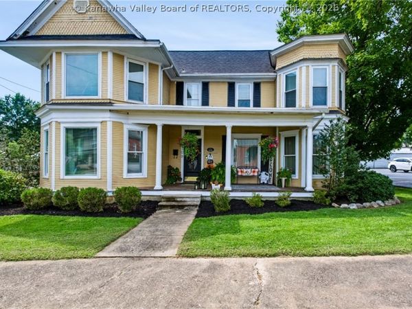 109 E North Street, Ripley, WV 25271