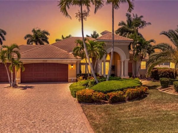 1925 Harbour CIR , CAPE CORAL, FL 33914
