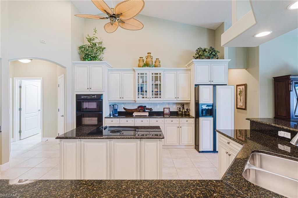 1925 Harbour Cir, Cape Coral, FL 33914 Photo