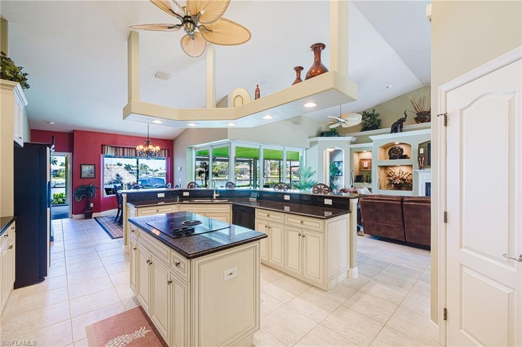 1925 Harbour Cir, Cape Coral, FL 33914 Photo