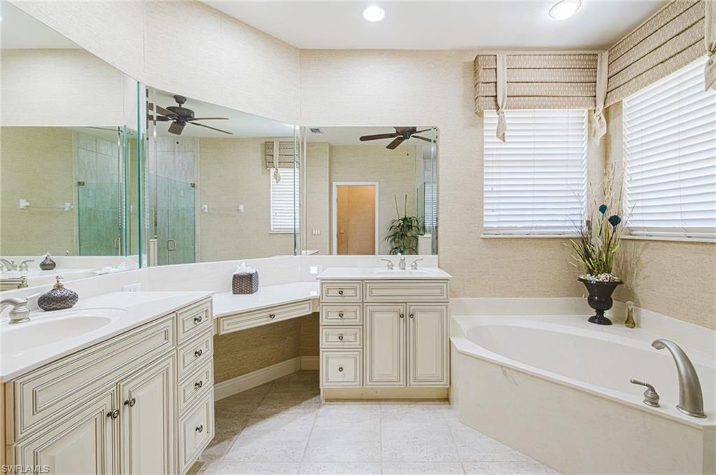 1925 Harbour Cir, Cape Coral, FL 33914 Photo