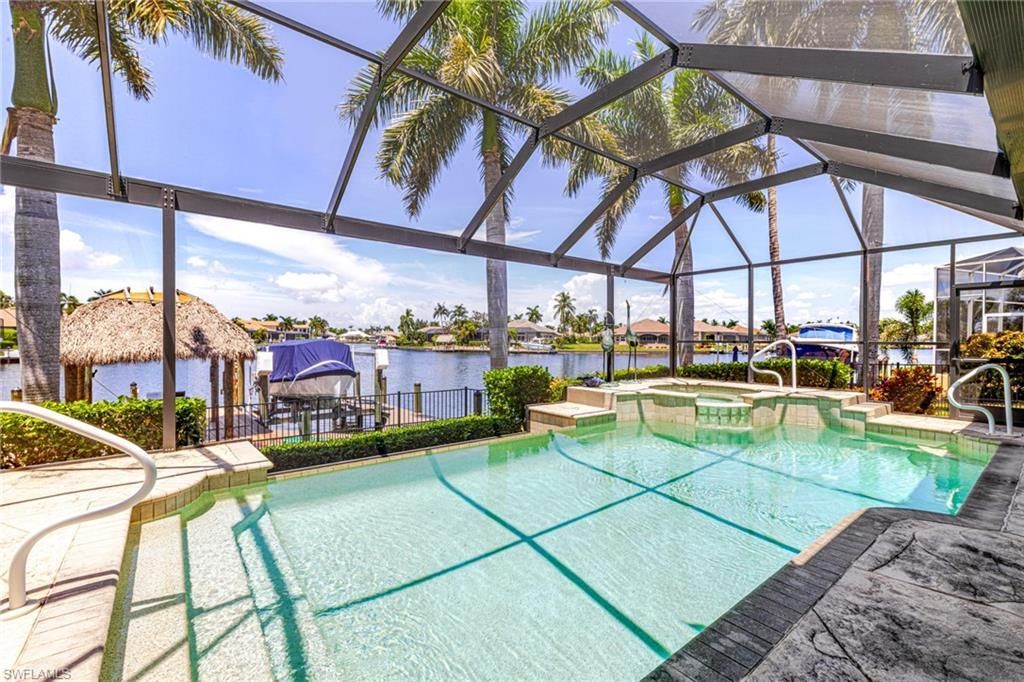 1925 Harbour Cir, Cape Coral, FL 33914 Photo