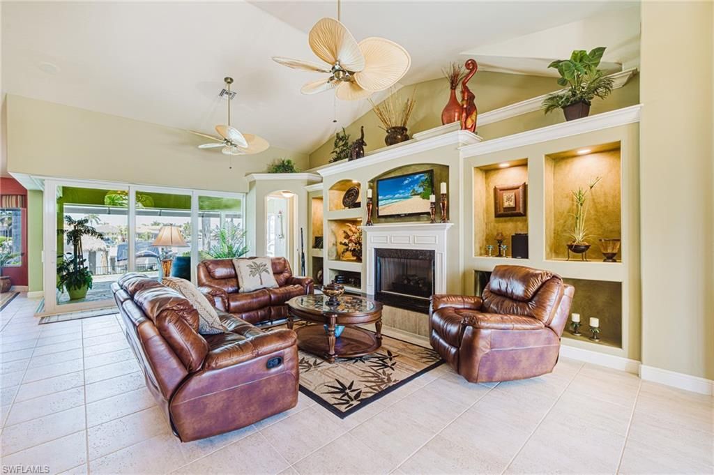 1925 Harbour Cir, Cape Coral, FL 33914 Photo