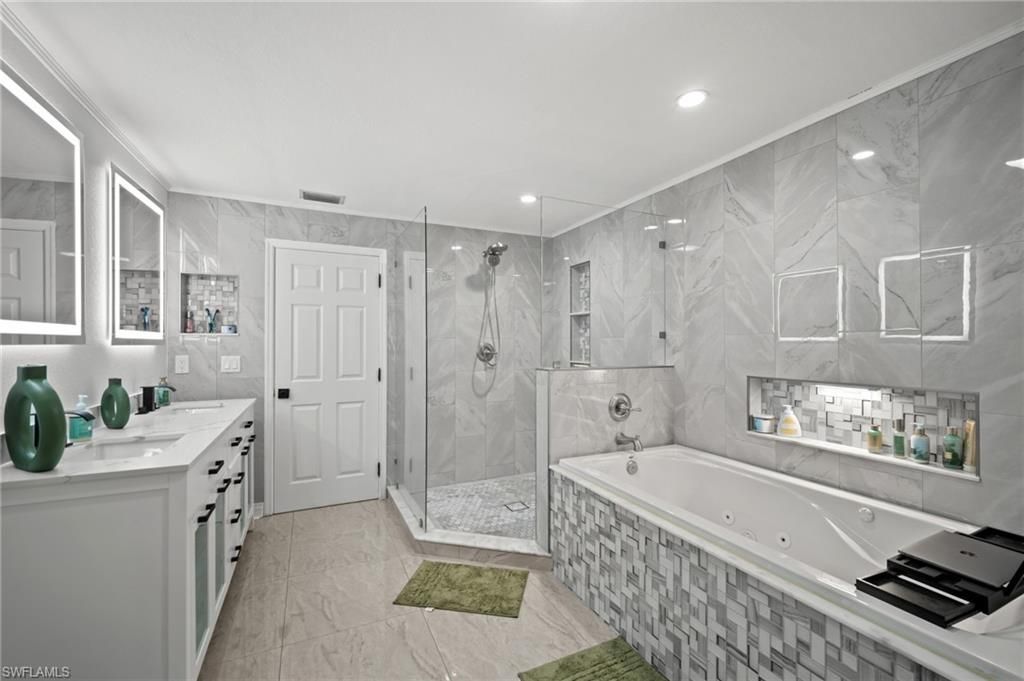 2702 NE 1st Ave , Cape Coral, FL 33909 Photo