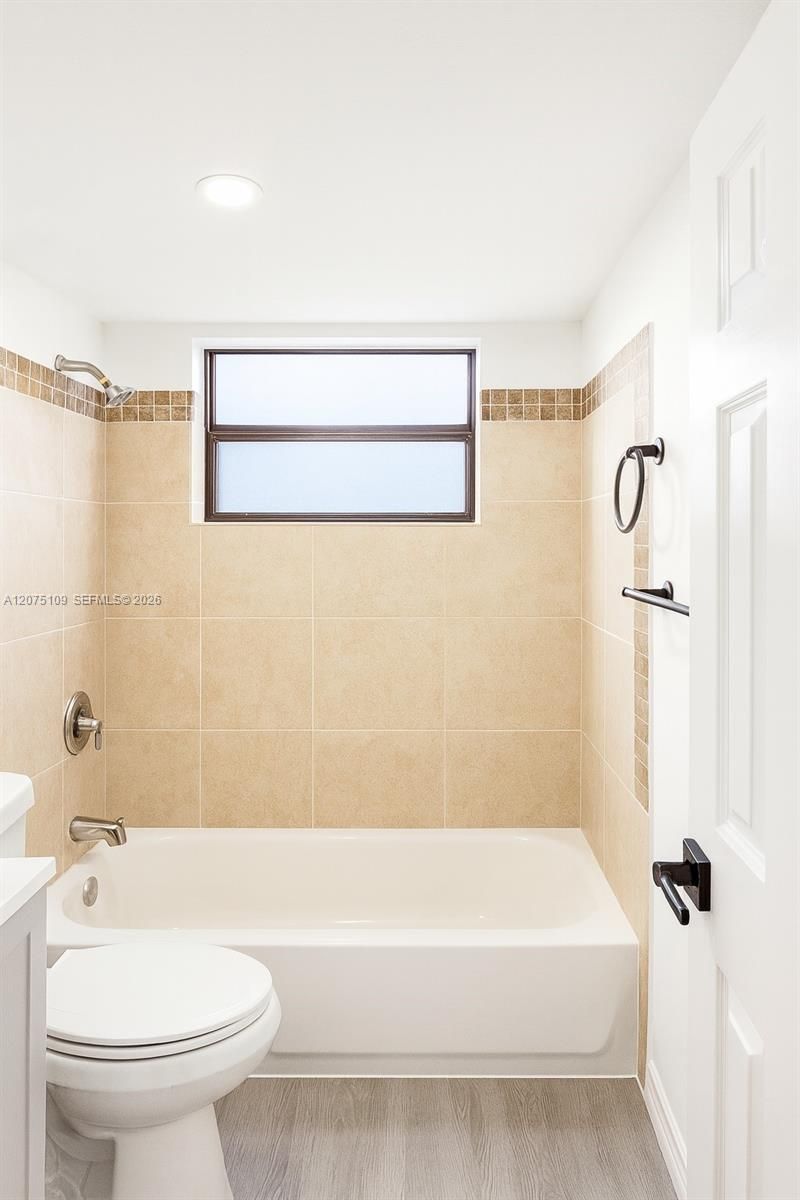 417 NW 2nd Ave , Unit 9, Hallandale Beach, FL 33009 Photo
