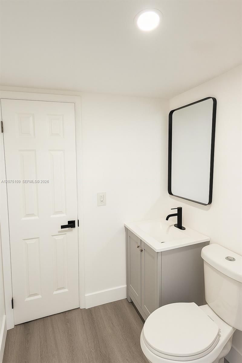 417 NW 2nd Ave , Unit 9, Hallandale Beach, FL 33009 Photo