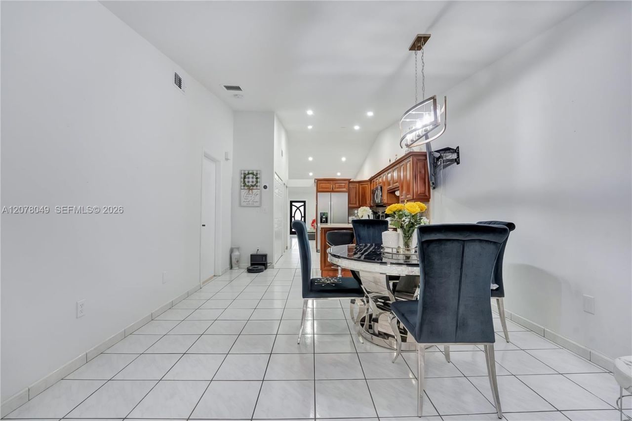 5670 W 20th Ct , Hialeah, FL 33016 Photo