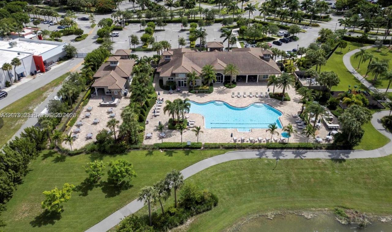 1240 Eucalyptus Dr, Unit 2, Hollywood, FL 33021 Photo