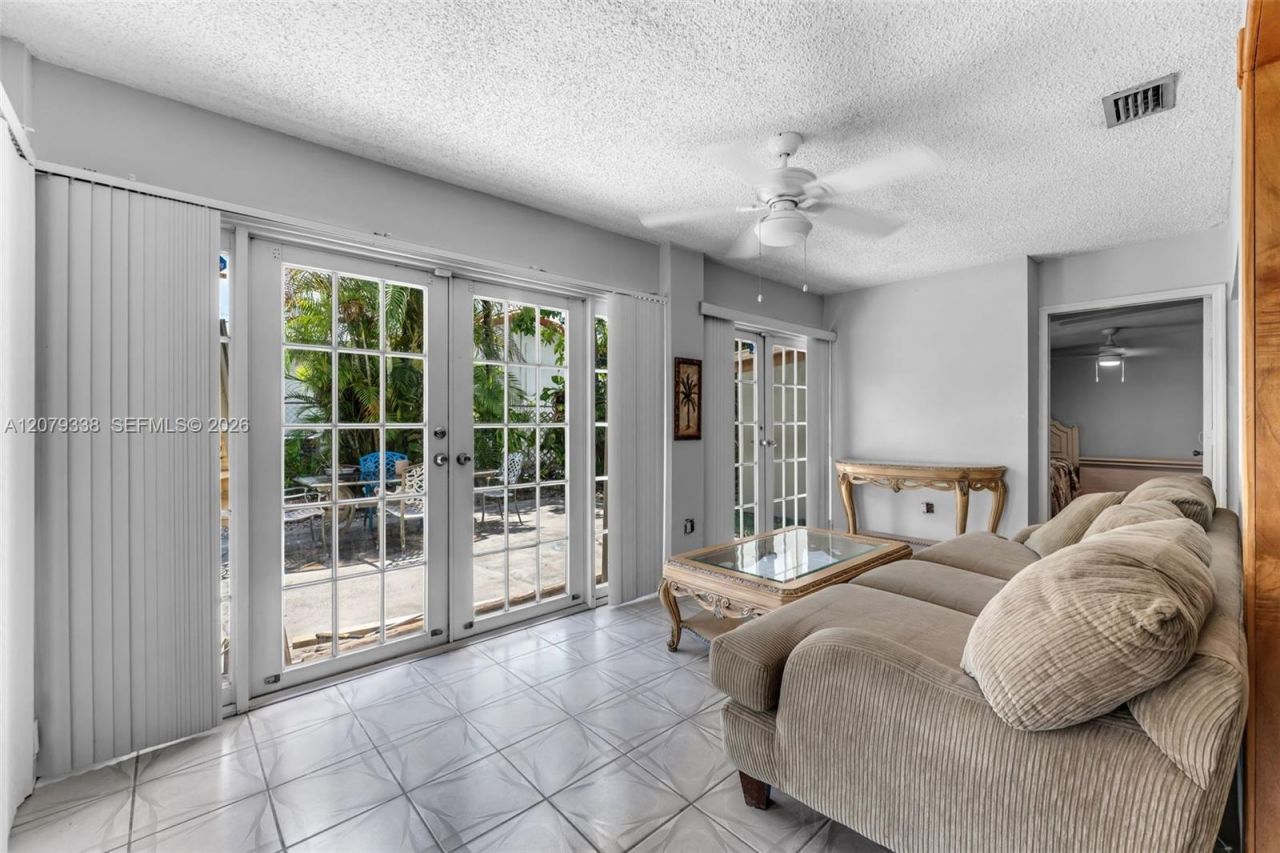 13706 SW 14th St, Miami, FL 33184 Photo