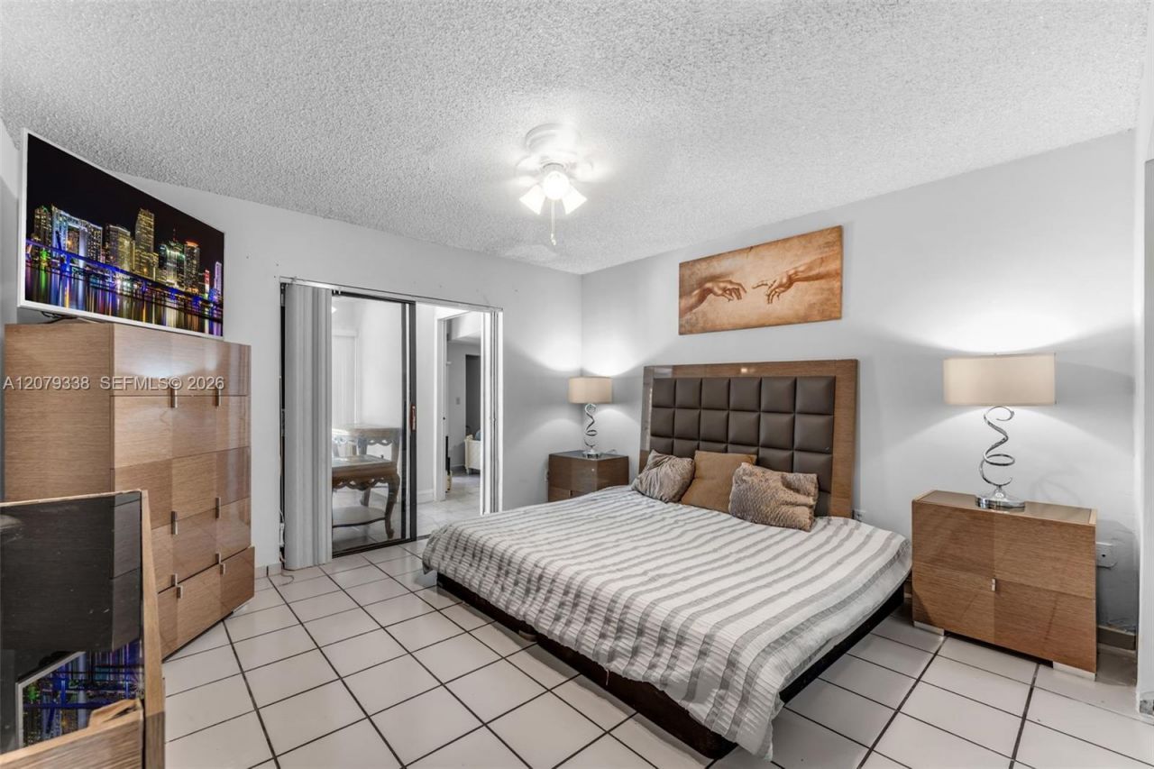 13706 SW 14th St, Miami, FL 33184 Photo