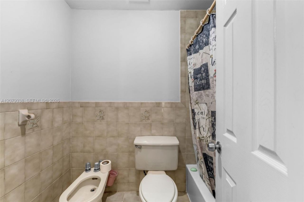 13706 SW 14th St, Miami, FL 33184 Photo