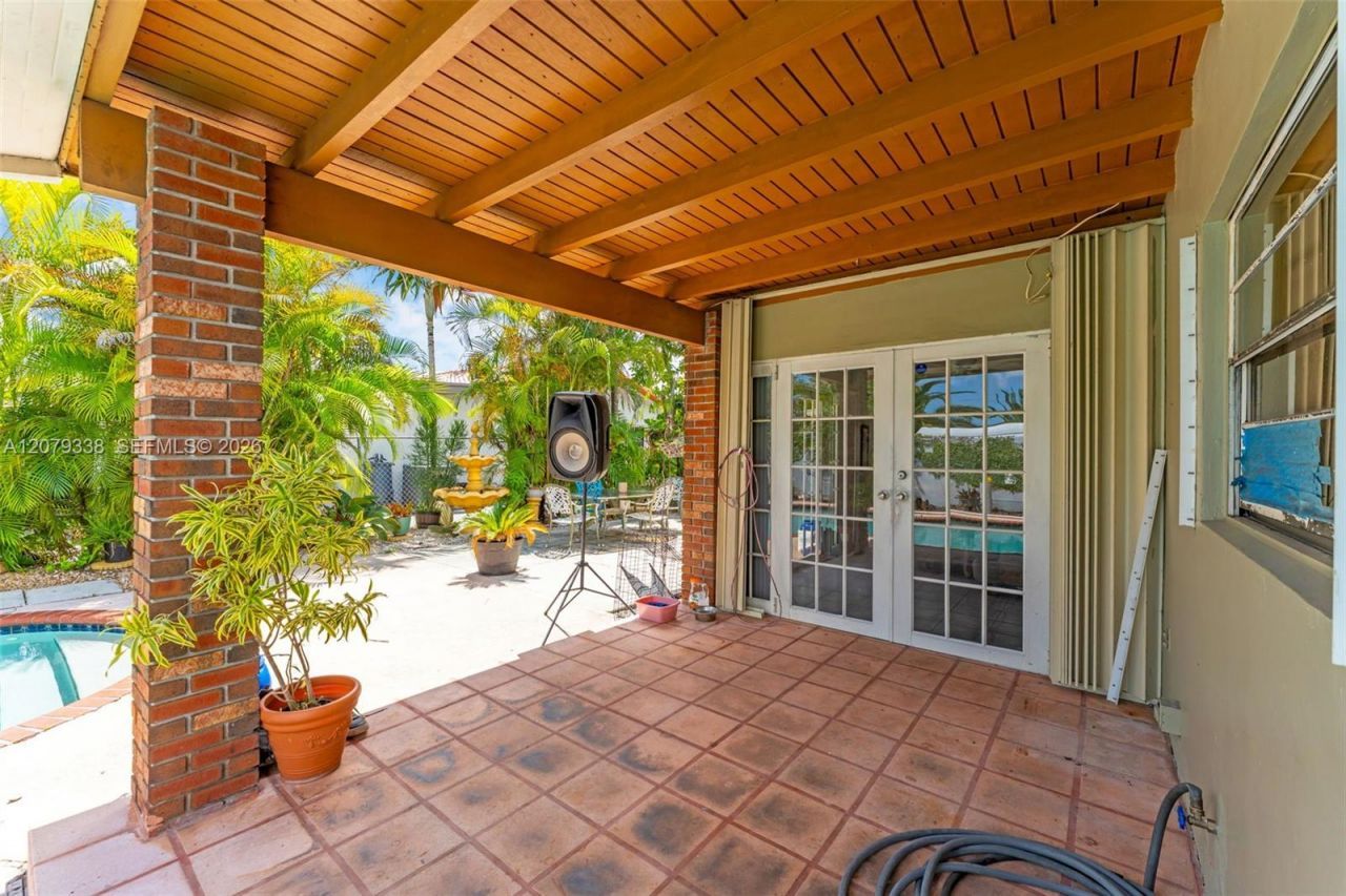13706 SW 14th St, Miami, FL 33184 Photo