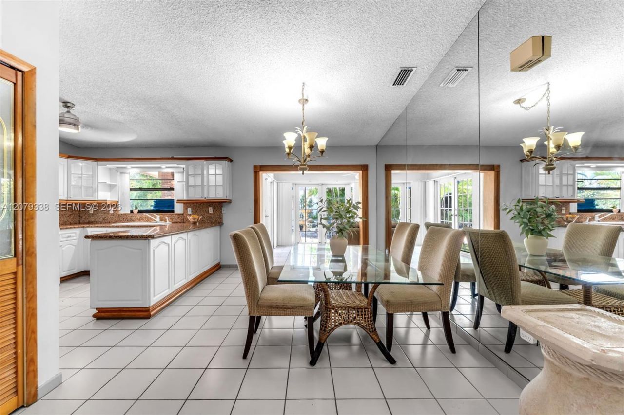 13706 SW 14th St, Miami, FL 33184 Photo