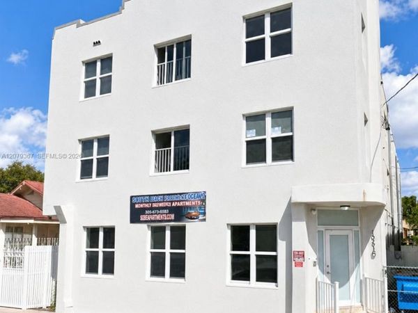 1051 NW 2nd St , Unit 8, Miami, FL 33128
