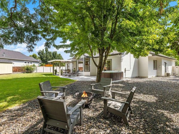 2818 E Shadowview, Eagle, ID 83616
