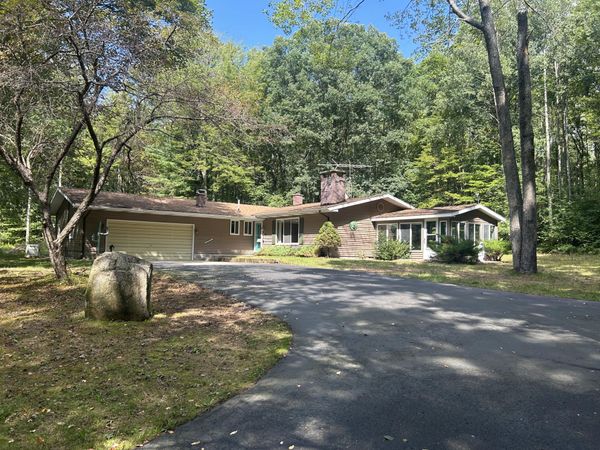 3175 S Tower Hill Road, Houghton Lake, MI 48629