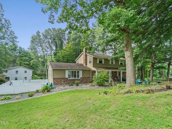 3 Sunrise Terrace, Clifton Park, NY 12065