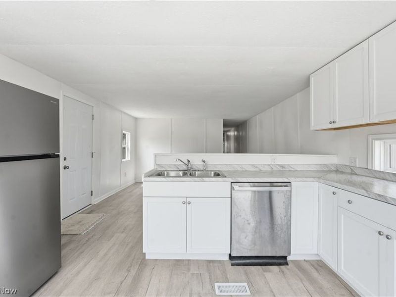 10341 Lincoln way E, Unit Lot 42, Orrville, OH 44667 Photo 4