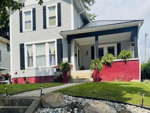 216 E Washington Street , Napoleon, OH 43545