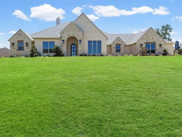 1656 Private Access 60200, Burleson, TX 76028