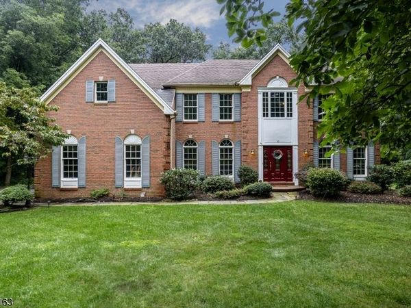 10 Ashley Dr, Mount Olive, NJ 07836