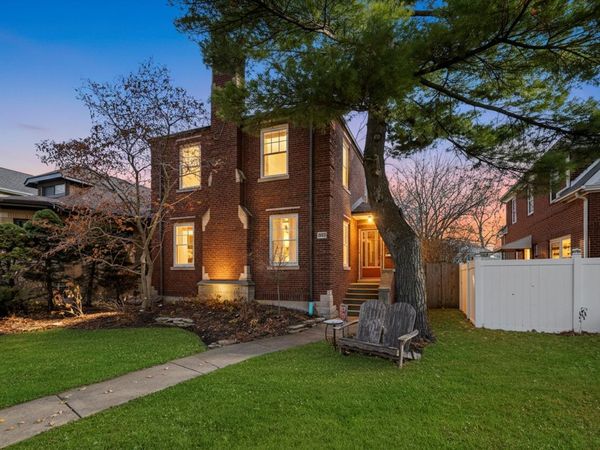 10151 S Bell Avenue, Chicago, IL 60643
