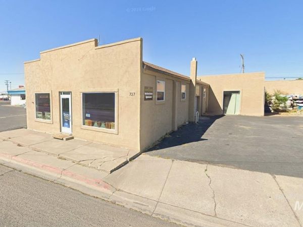 727 S 2nd Ave, Twin Falls, ID 83301