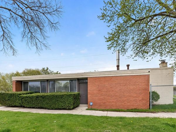 6200 N 39th STREET, Milwaukee, WI 53209