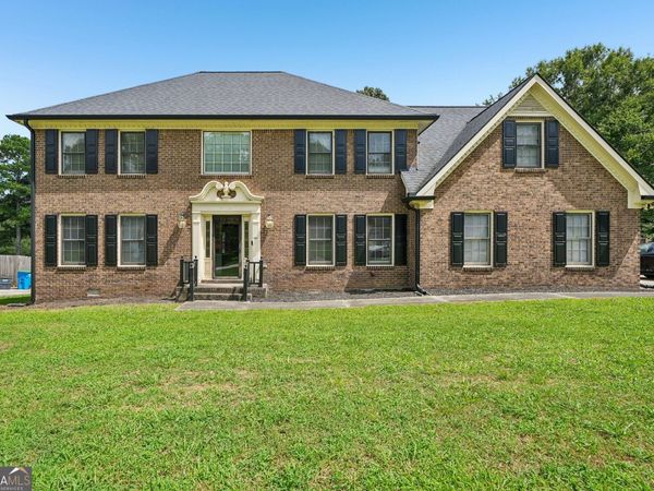 2588 Hickory Cove SW, Lilburn, GA 30047