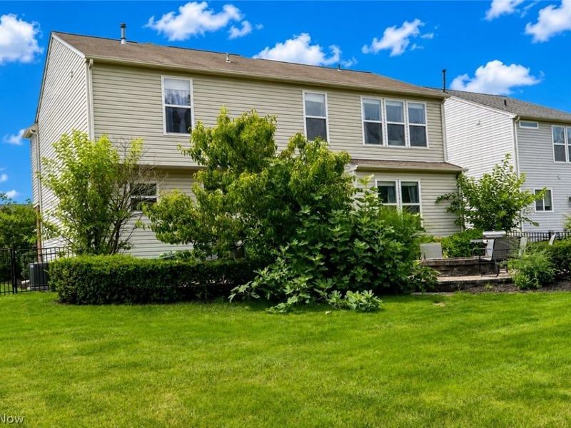 8858 Jordan Court, North Ridgeville, OH 44039 Photo 4