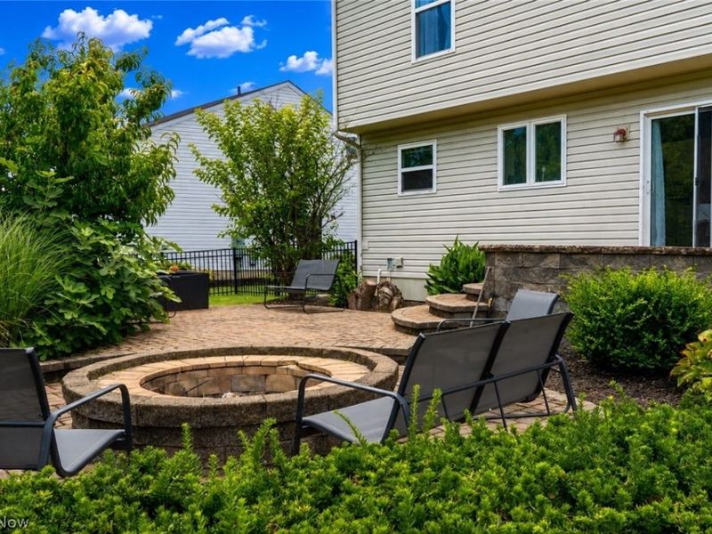 8858 Jordan Court, North Ridgeville, OH 44039 Photo 6