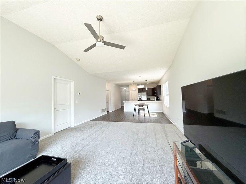 208 Silver Spring Circle , Elyria, OH 44035 Photo 15