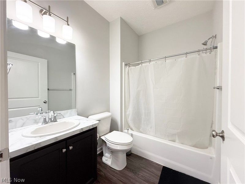 208 Silver Spring Circle , Elyria, OH 44035 Photo 17