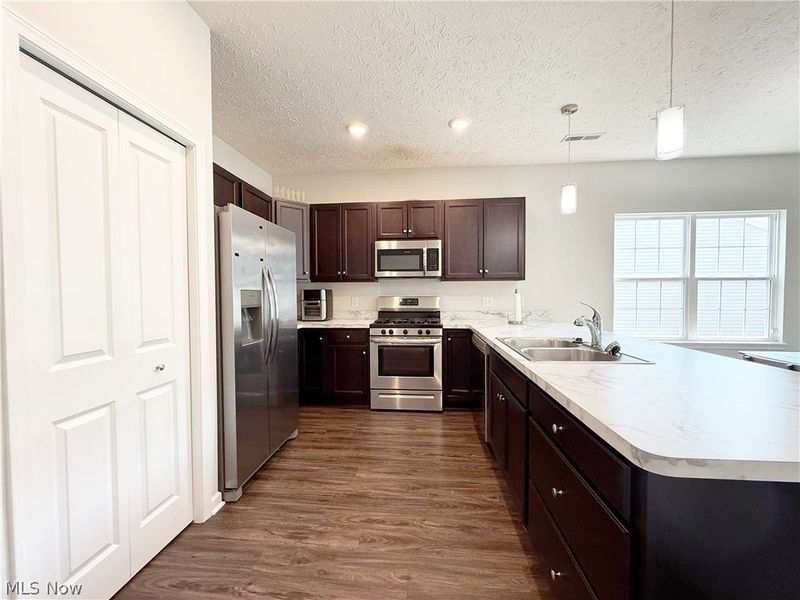 208 Silver Spring Circle , Elyria, OH 44035 Photo 8