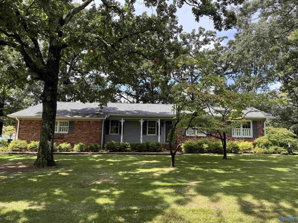 1901 Morningside Drive, Hartselle, AL 35640