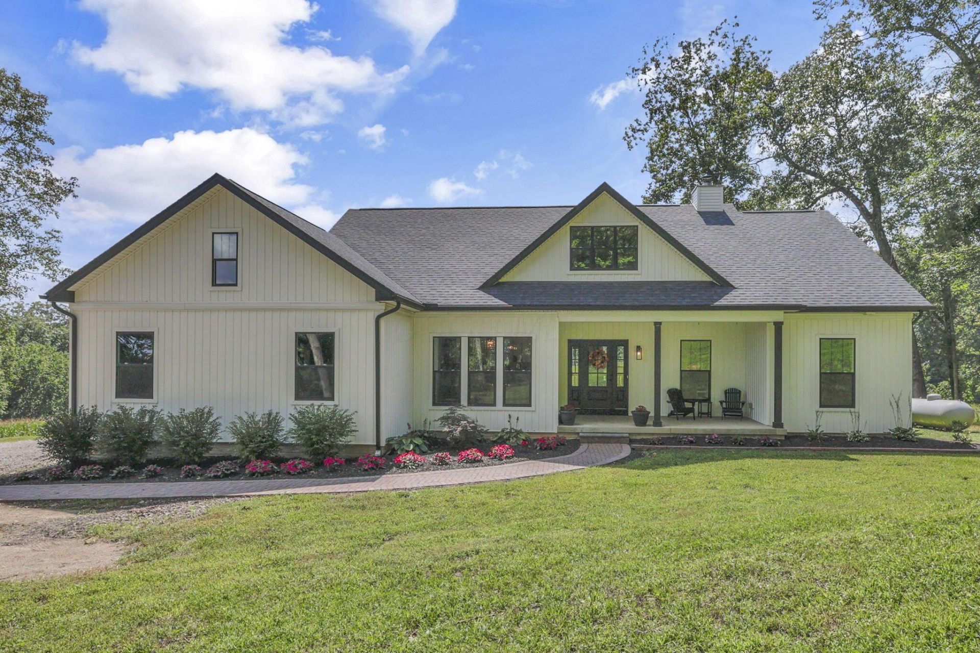2373 Boving Road Sw, Lancaster, OH 43130 Main Photo