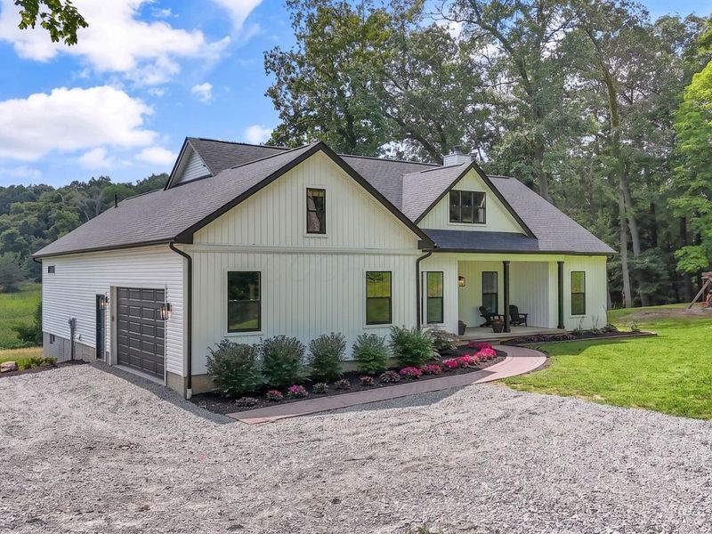 2373 Boving Road SW, Lancaster, OH 43130 Photo 3