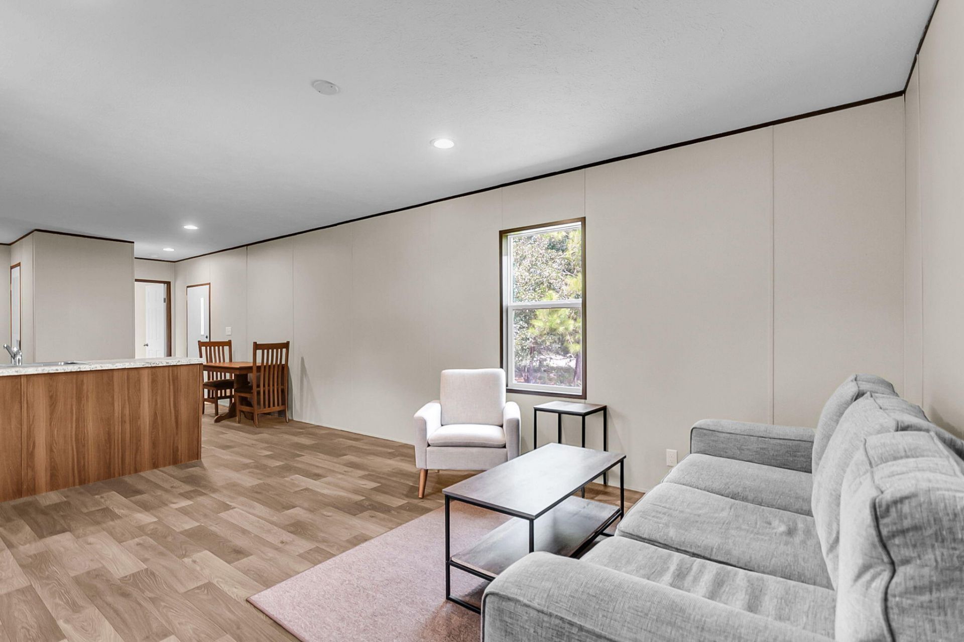 402 Marion Road Photo 6