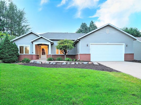 2100 Sibley View Court , Northfield, MN 55057