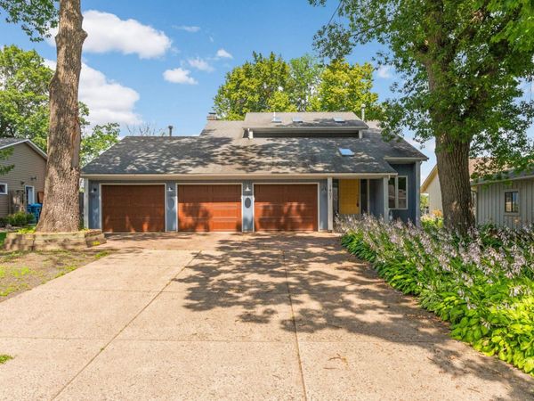 1407 Bay Point Drive SE, Forest Lake, MN 55025