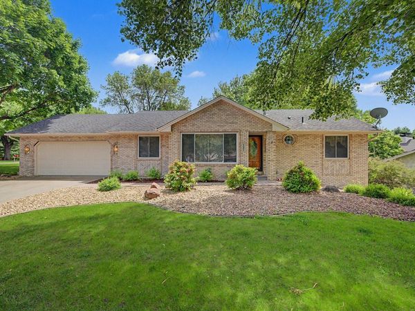 13901 92nd Place N, Maple Grove, MN 55369