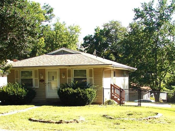 524 Phillipena Street, Edwardsville, IL 62025